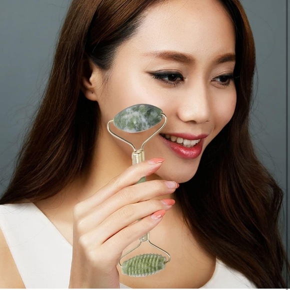 Carved Jade Facial Roller Ball Set AND Jade Gua Sha Massage Set, Beauty … - Picture 6 of 8
